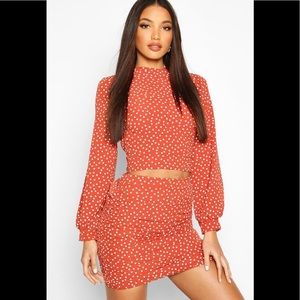 ISO 👀 looking 🧡Only need the bottom skirt🧡